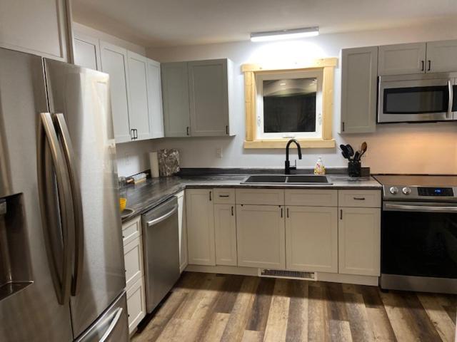Bears Den Guest House تشرشل المظهر الخارجي الصورة
